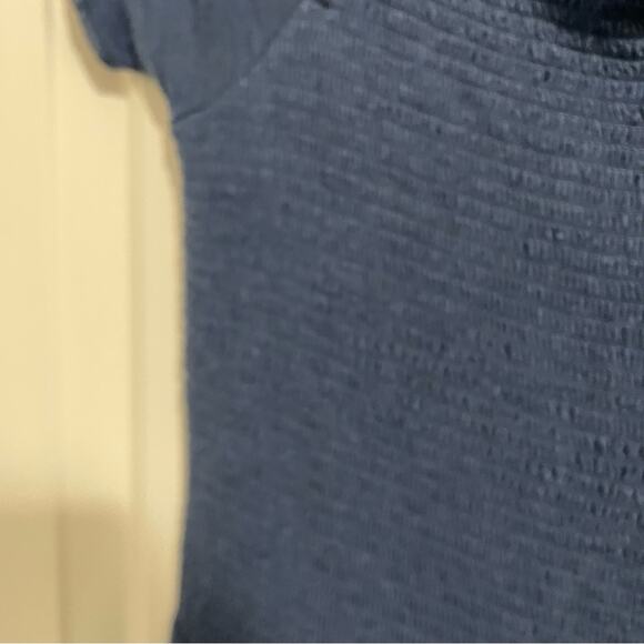 Soft Surroundings Blue Chambray Smocked Wide Leg Cropped Jumpsuit Womens M - Picture 5 of 10